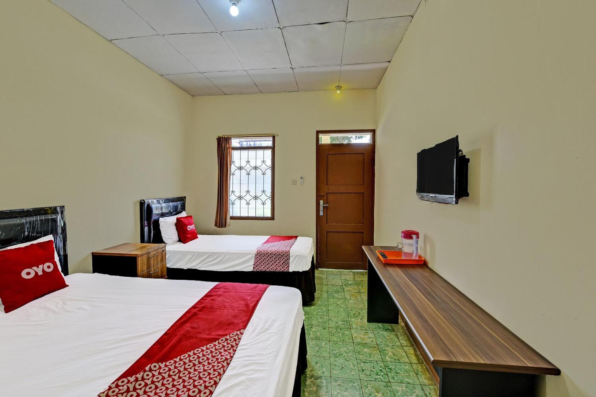 Oyo 90443 Hotel New Kartika In Cilopadang Exteriér fotografie